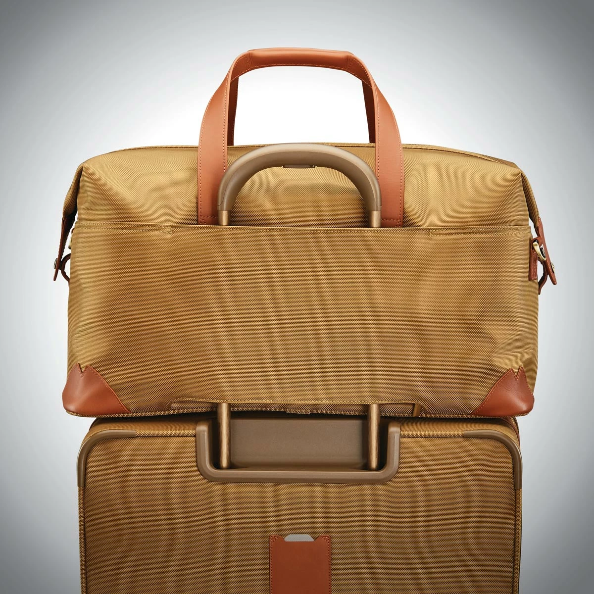 Hartmann Ratio Classic Deluxe 2 Weekend Duffel 3 Hartmann Ratio Classic Deluxe 2 Weekend Duffel - Image 3