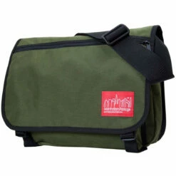 Manhattan Portage Europa (Md) With Back Zipper And Compartments 20 Manhattan Portage Europa (Md) With Back Zipper And Compartments -US Suitcase Sales 2024 1439zc olv angle 3