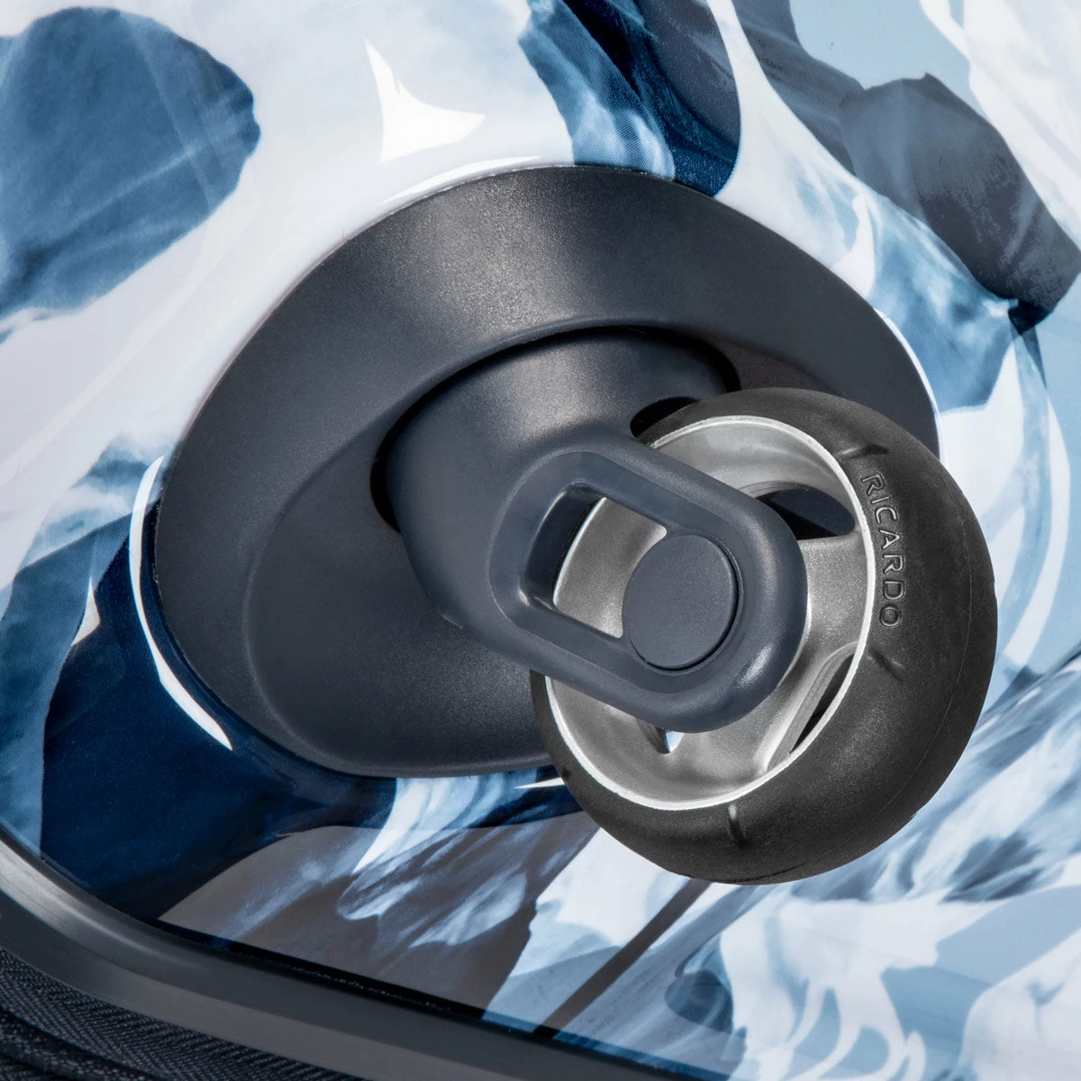 Ricardo Beverly Hills Beaumont Hardside Carry On Spinner 10 Ricardo Beverly Hills Beaumont Hardside Carry On Spinner - Image 10