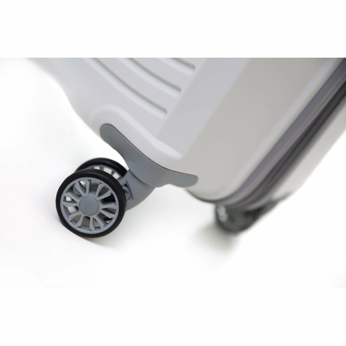 Cavalet Ahus 2.0 24" Hardside Spinner 8 Cavalet Ahus 2.0 24" Hardside Spinner - Image 8