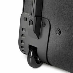 Solo New York Avenue C Rolling Duffel -US Suitcase Sales 2024 UBN960 10 Feature AV9.1 2000x 1fbef16e 685d 4368 a38d c36db789f714